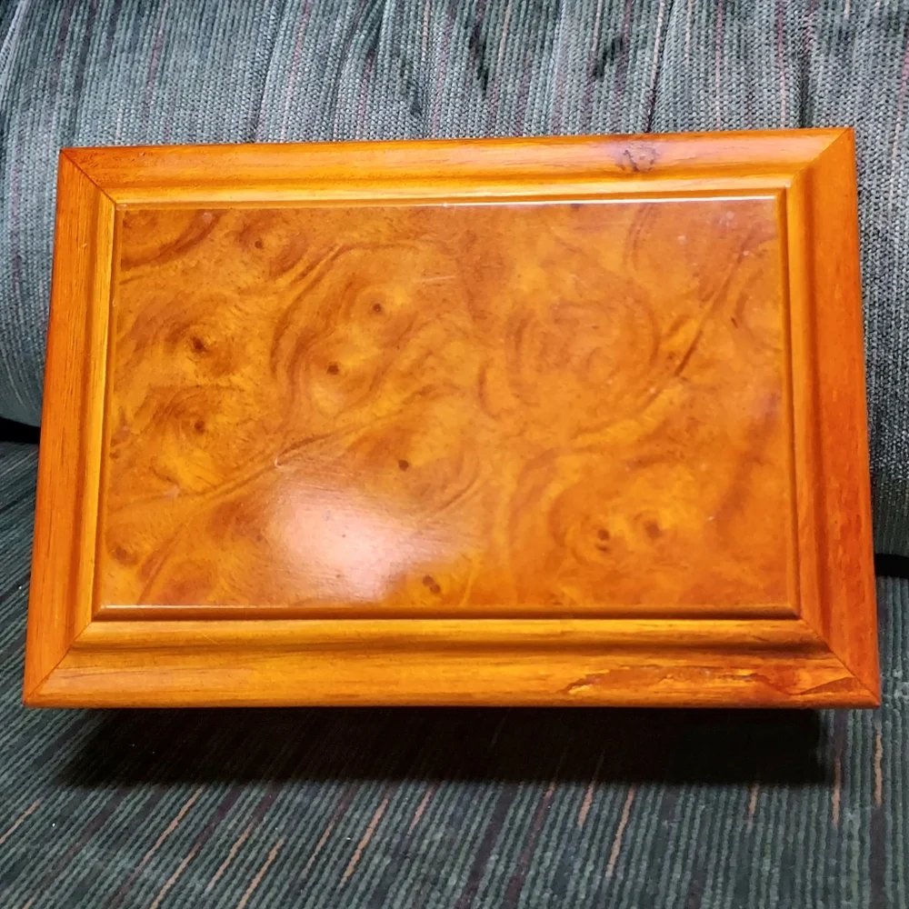 Vintage Burl Wood Jewelry Box Vanity Dresser Box Beautiful